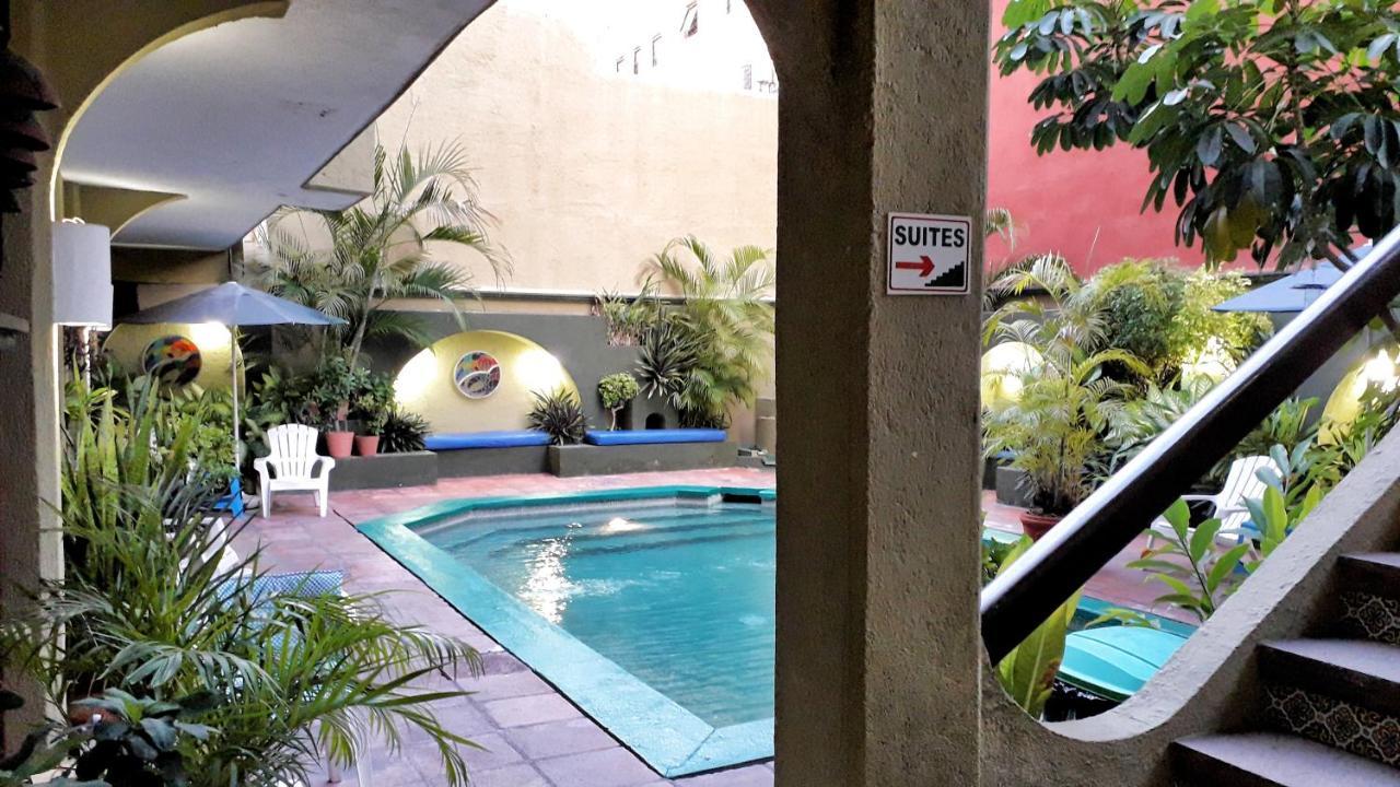 Solimar Inn Suites Zihuatanejo Zewnętrze zdjęcie